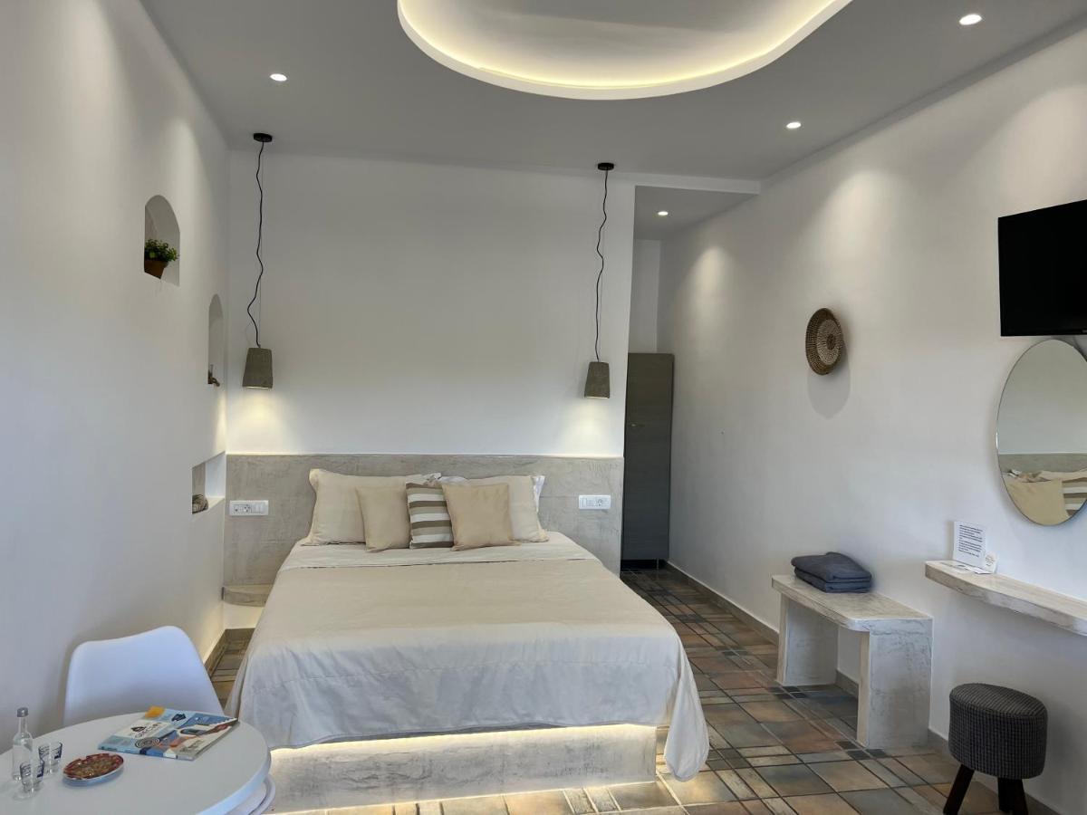 Arapiou Apartments Perivolos  Extérieur photo