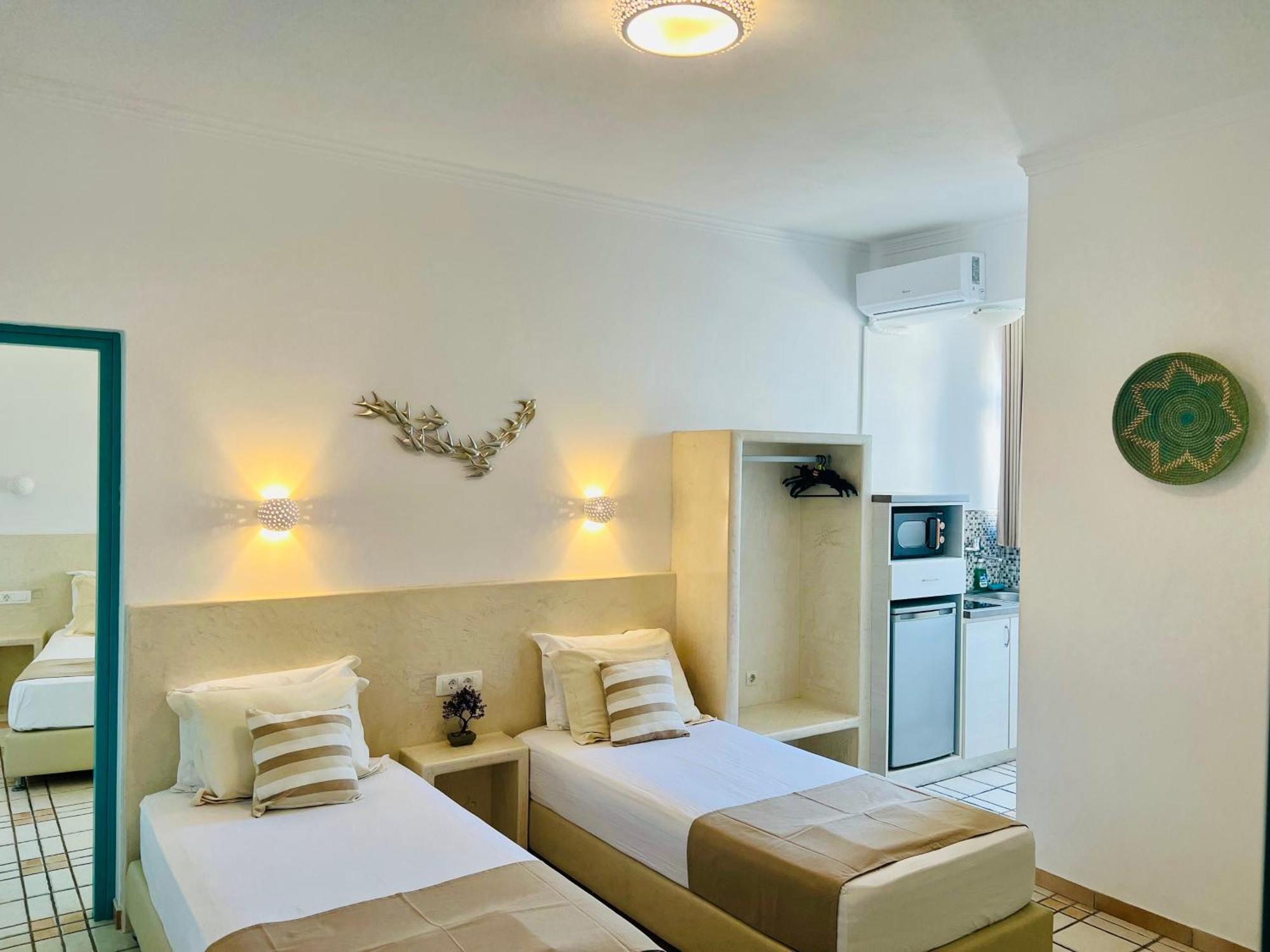 Arapiou Apartments Perivolos  Chambre photo